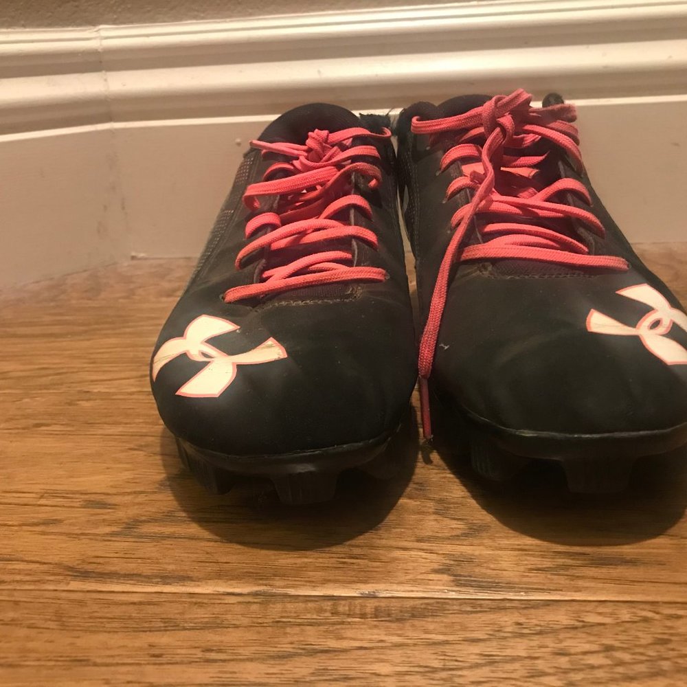 Softball cleats